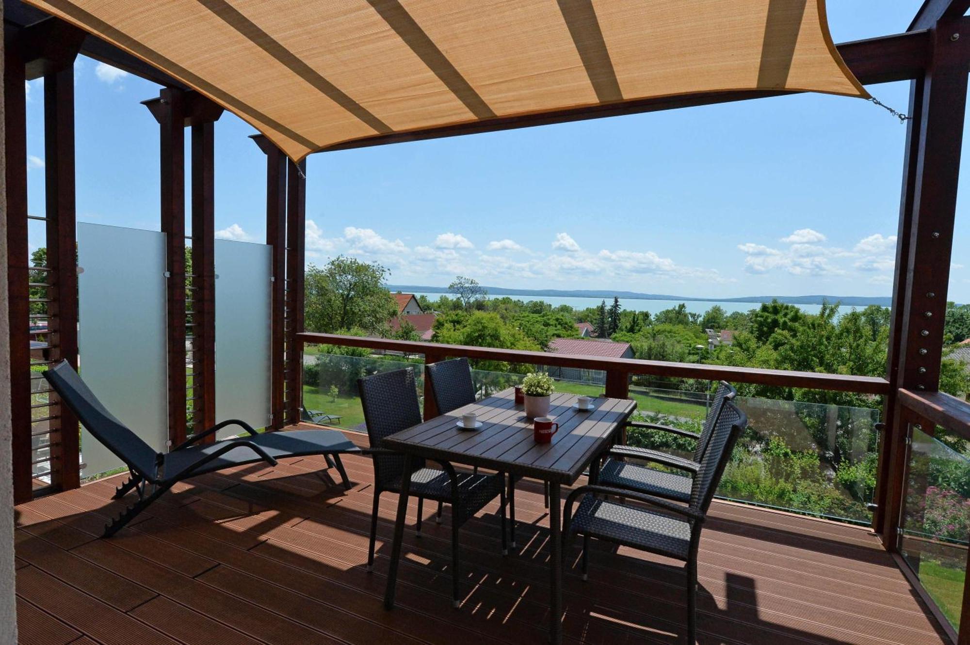 Aranymandula Apartmanok Balatonakali Exterior foto