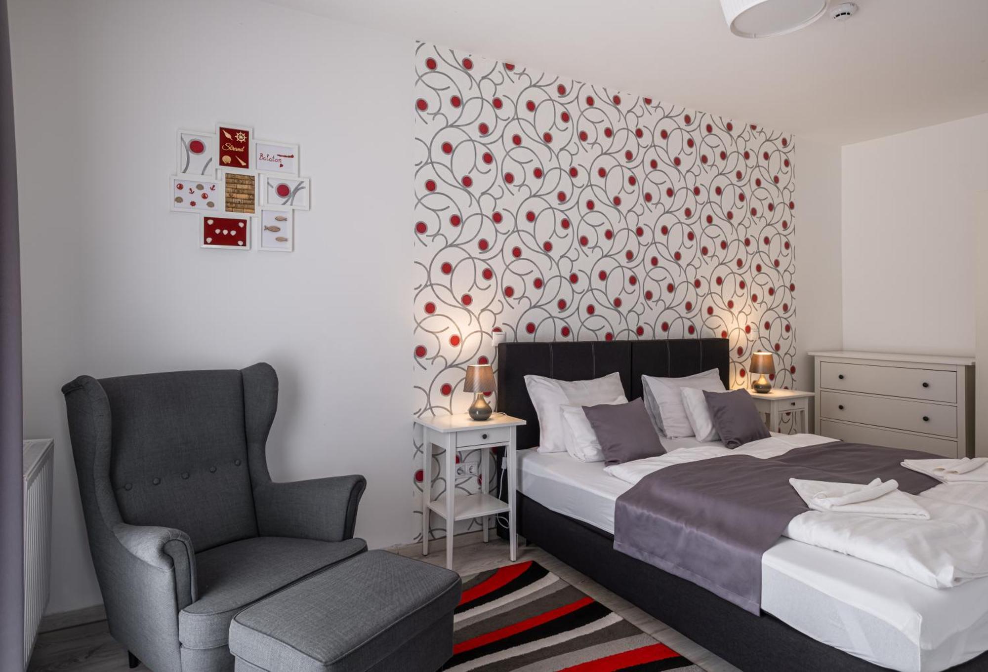 Aranymandula Apartmanok Balatonakali Exterior foto